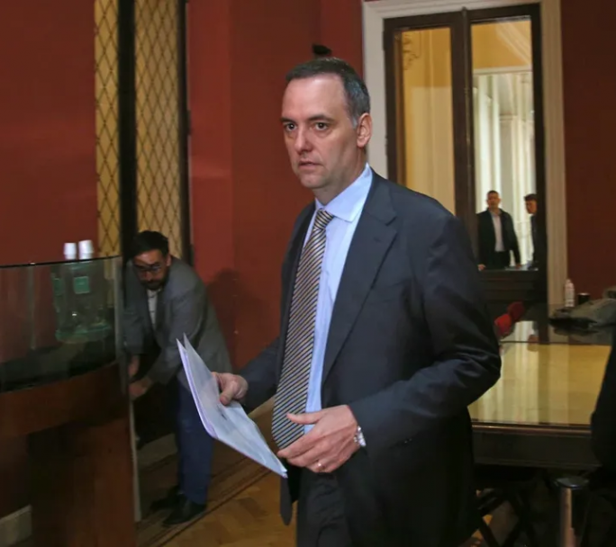 Se disparó el Riesgo País y Adorni se volvió viral